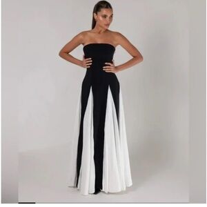 Chic Strapless Black and White Evening Gown